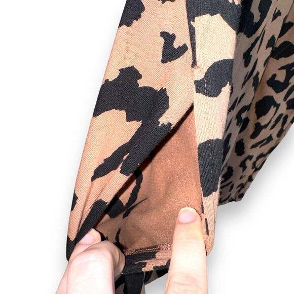 NWT Velvet By Graham & Spencer Renee Puff Dress Sz M in Camel & Black Leopard - Picture 6 of 10